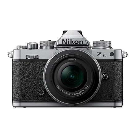 Беззеркальный фотоаппарат Nikon Z fc с NIKKOR Z DX 16–50 мм, серебристый