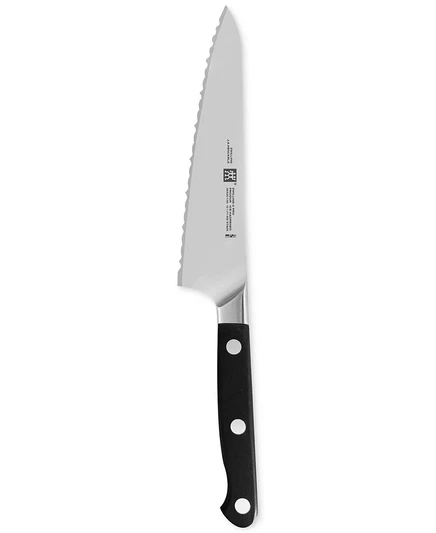 Кухонный нож Zwilling Pro 5.5″ зубчатый