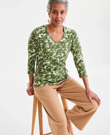  Женский топ с V-образным вырезом и рукавами 3/4 с принтом, эксклюзивно от Macy's ocean green