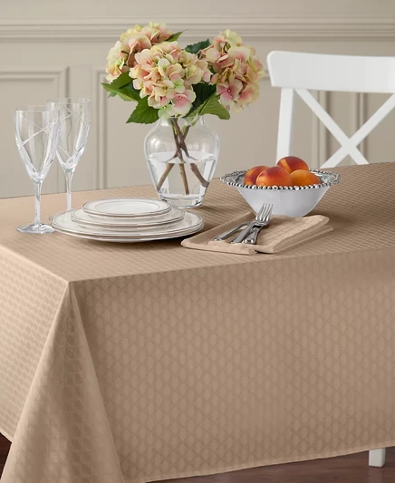 Скатерть из полиэстера Lenox Olivia, 60 x 120 дюймов tan