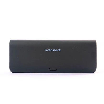 Портативное зарядное устройство RadioShack Slim Style Power Bank емкостью 20 000 мАч 74 Ватт-часа с цифровым дисплеем и быстрой зарядкой по USB A и 1 USB C 2309278 нет цвета