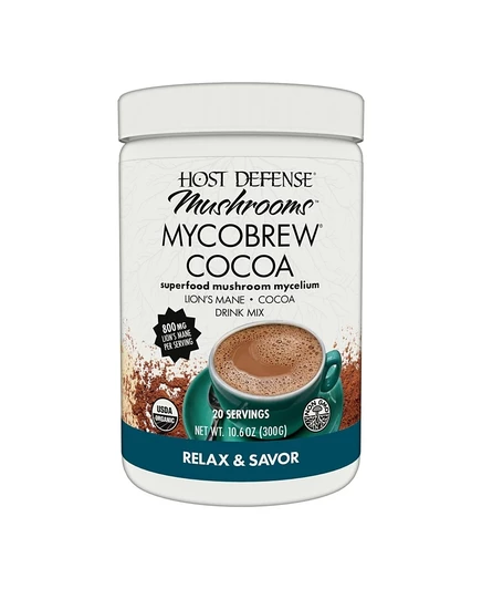 Смесь для приготовления какао-порошка Host Defense MycoBrew включает в себя смесь для приготовления порошкового напитка с грибами Львиной гривы и какао-белками, сертифицированными Fair Trade.
