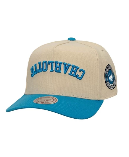 Мужская кепка Mitchell & Ness Charlotte FC, кремово‑синяя