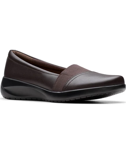 Женские мокасины Clarks Kaetlyn Rhea с круглым носком коричневого цвета