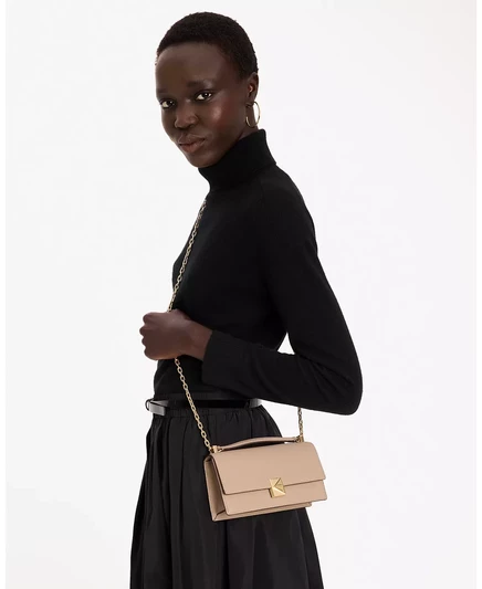 Женская мини-сумка через плечо с клапаном и цепочкой от Kate Spade New York, украшенная галькой в стиле деко timeless taupe