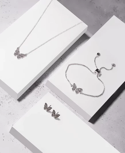 Колье с бабочкой из паве DKNY, удлинитель 16 дюймов + 3 дюйма silver
