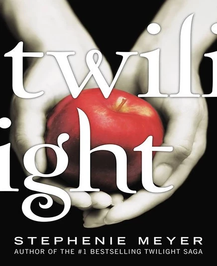 Книга «Сумерки» Stephenie Meyer, мягкая обложка