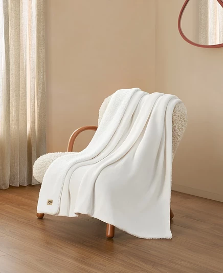 Накидка UGG® Avery с реверсивным рисунком, 50