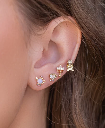 Набор сережек-гвоздиков Girls Crew Crystal Multi-Color Disney Princess станет нашим гостем gold
