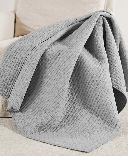 Двухсторонний стеганый плед Levtex 127×152 см, серый