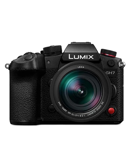 Фотоаппарат Panasonic GH7 с объективом 12–60 мм, черный
