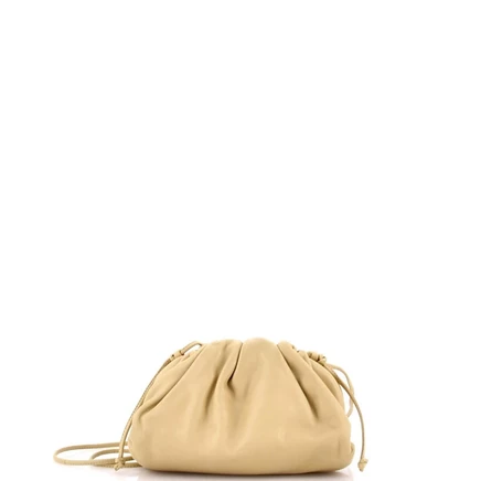 Женская сумка Bottega Veneta Mini The Pouch кожа, желтая