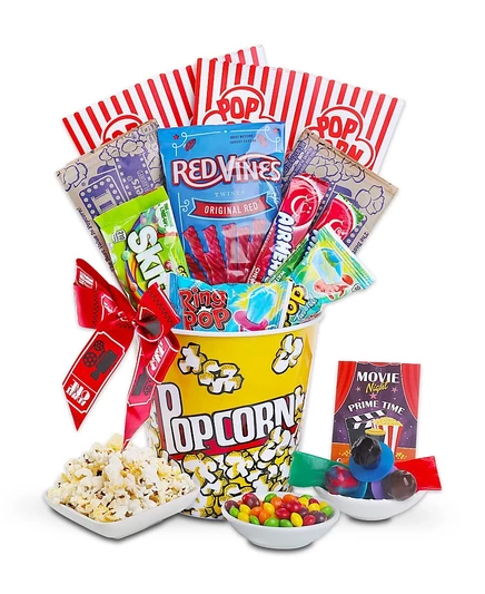 Подарочная корзина Alder Creek Movie Night, 11 предметов