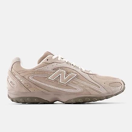 Кроссовки New Balance 204L, светло‑серые с розовым