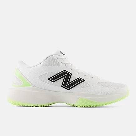 Кроссовки New Balance FreezeLX v5 Turf, белые с чёрным и серебристым