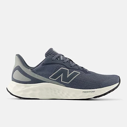 Мужские кроссовки New Balance Arishi v4, черные с серебром и коричневой подошвой