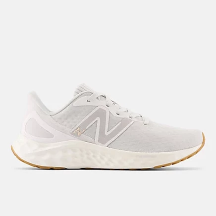 Женские кроссовки New Balance Fresh Foam Arishi v4, черные