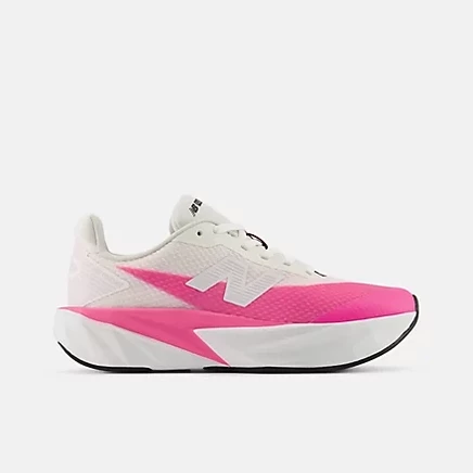Кроссовки New Balance FuelCell Rebel Lace, черные с белым