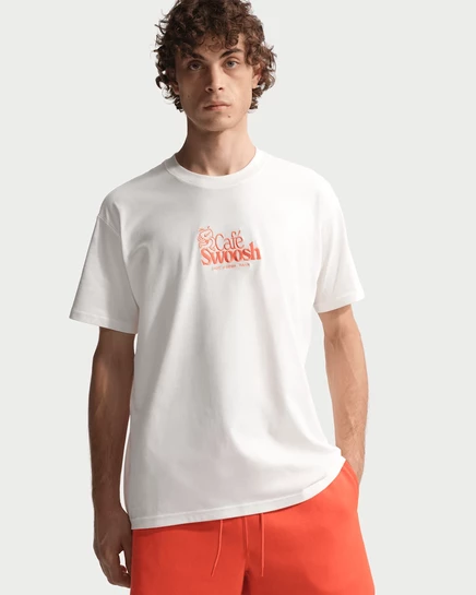 Унисекс футболка Nike Sportswear, молочная