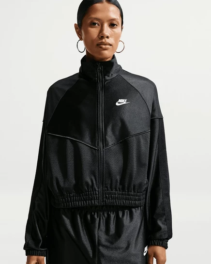 Женская куртка Windrunner оверсайз от Nike Sportswear, черная/парусиновая