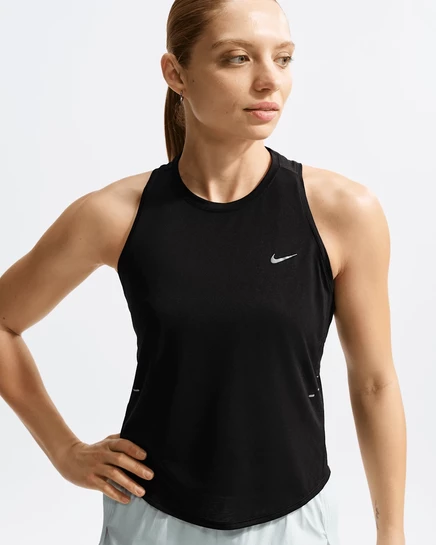 Женская майка Nike Swift Breathe Dri-FIT для бега, черно-белая