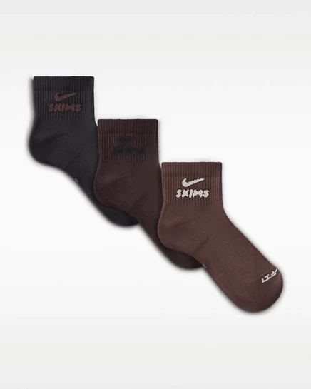 Женские носки NikeSKIMS Dri-FIT 3 пары, разноцветные