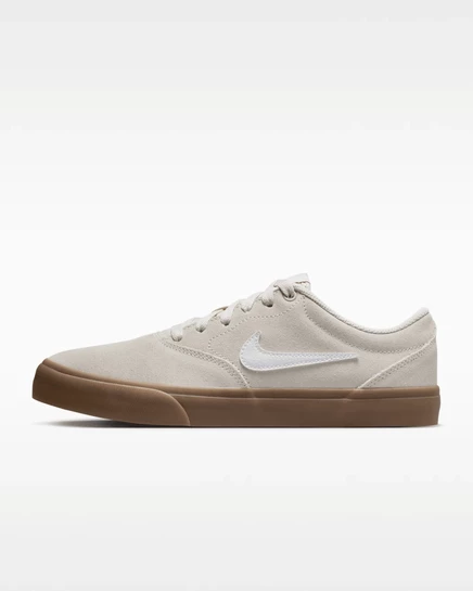Женские кроссовки Nike Charge Suede SE замшевые, светло-коричневые/белые
