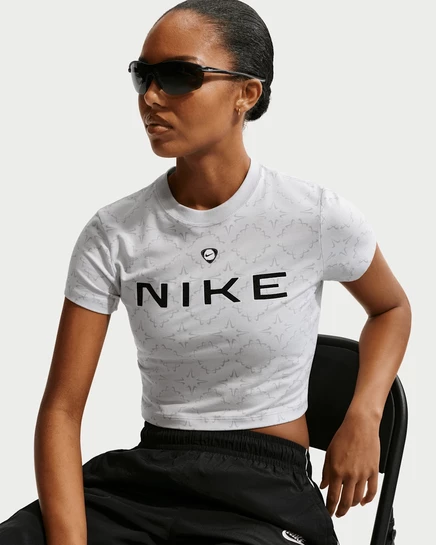 Женская футболка Nike Chill Knit укороченная, платиновая