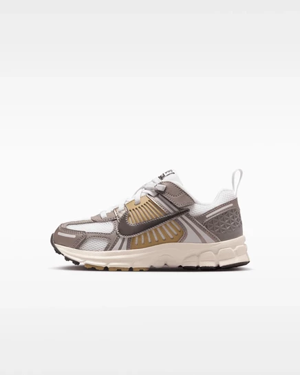 Детские кроссовки Nike Vomero 5, металлик/бежевый/белый