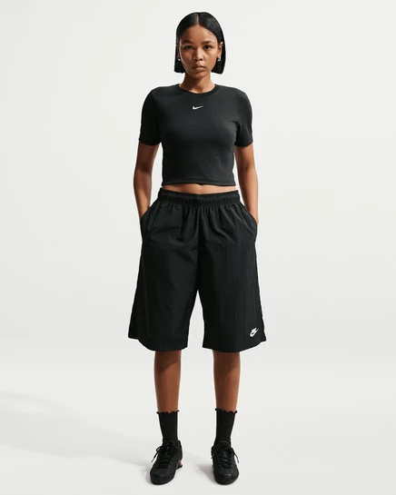 Женские шорты Nike Sportswear средней посадки до колена, черно-белые