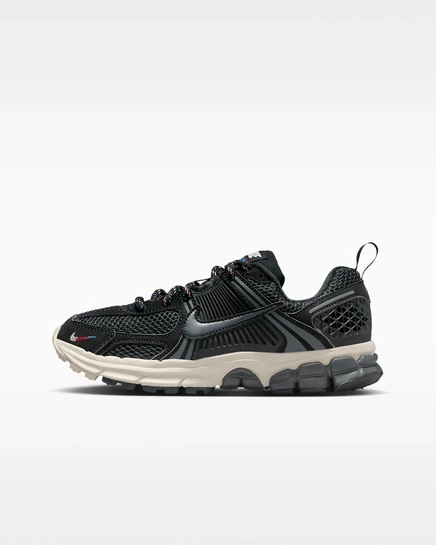 Детская обувь Nike Vomero 5, черно‑бордовые