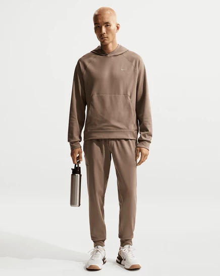 Мужские джоггеры Nike Primary NanoKnit с Dri-FIT и UV-защитой, коричневые