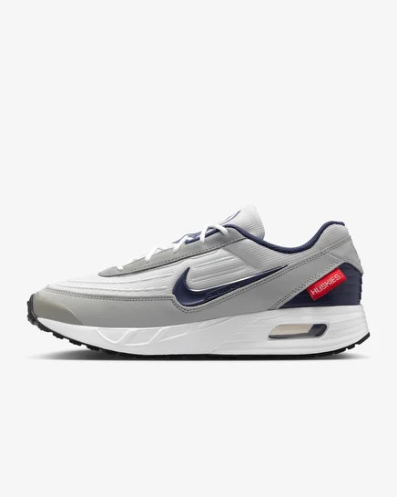 Мужские кроссовки Nike Air Max Verse UConn, белые/светло-серые/темно-синие