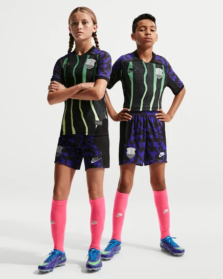 Детские шорты Nike x LEGO, фиолетовые/чёрные/зелёные