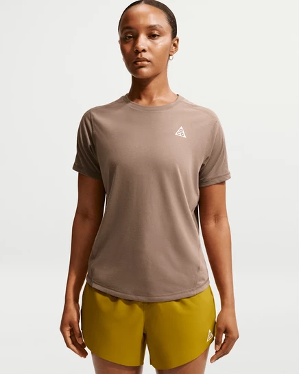 Женская футболка Nike ACG Dri-FIT, коричневая/белая
