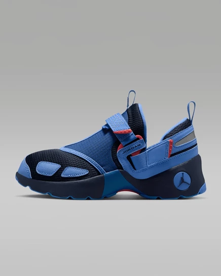 Женские кроссовки Jordan Trunner LX, сине-красно-серебристые