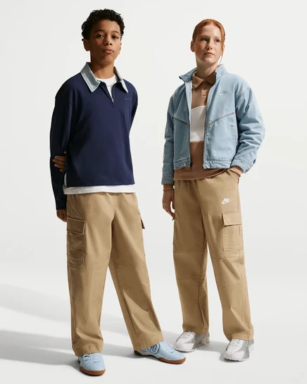 Детские брюки карго Nike Sportswear Club, бежевые/белые