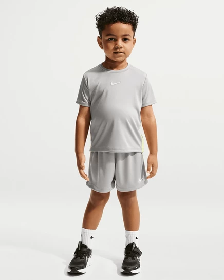 Мальчиковый комплект Nike Dri‑FIT (футболка и шорты), светло‑серый