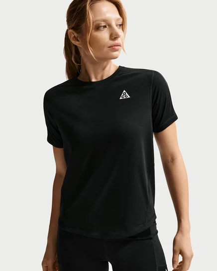 Женская футболка Nike ACG для трейла, черная/белая