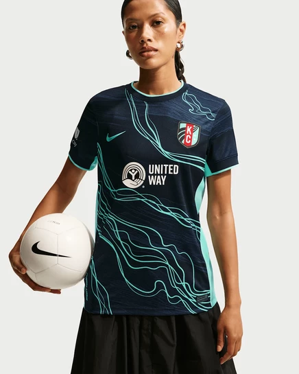 Женская стадионная футболка Nike Kansas City Current Away, тёмно‑обсидиановая