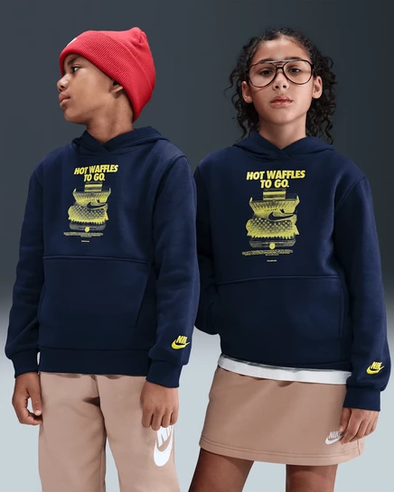 Детское худи Nike Sportswear Club Fleece, обсидиан/лайтнинг