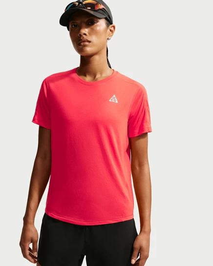 Женская футболка Nike ACG для трейла, малиновая/белая