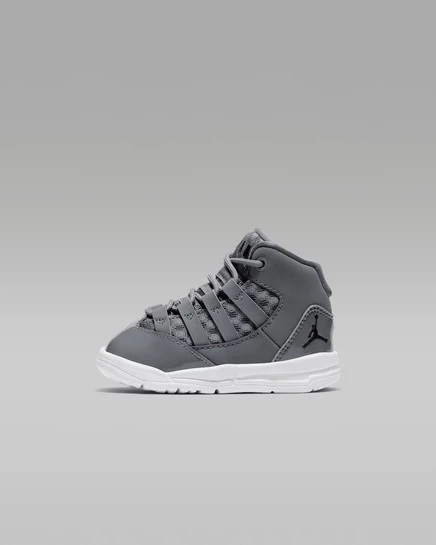 Детские кроссовки Jordan Max Aura, серо-бело-черные
