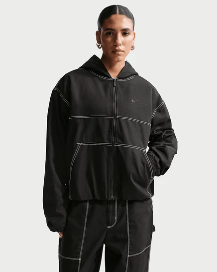 Женская рабочая куртка Nike Sportswear свободного кроя, черная