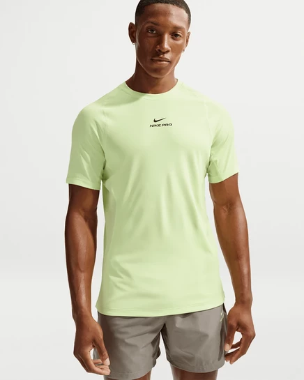 Мужская футболка Nike Pro Training Dri-FIT, светло-лаймовая/черная