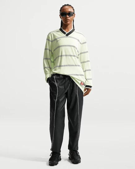 Nike Sportswear  Women's Mid-Rise Repel Woven Pants black/sail/sail