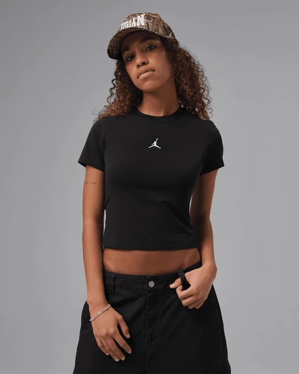 Женская футболка Jordan Essentials с логотипом, черно-белая