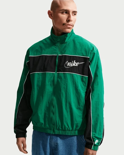 Мужская куртка Nike Sportswear Club, малахитовая/черная