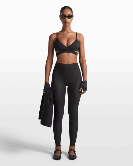 Женские леггинсы NikeSKIMS Weightless Layers V-панель, черные
