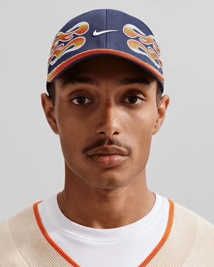 Унисекс кепка Nike Club Structured OG с вышивкой Flame, темно-синяя